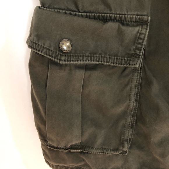 Military Green Vest - Picture 2 of 5